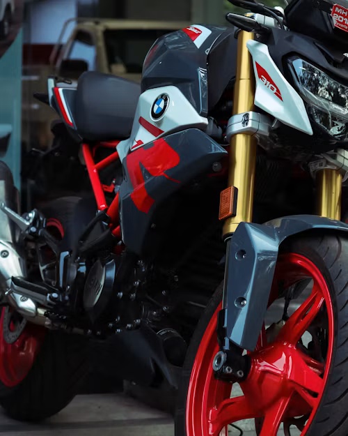Custom motorcycle finish